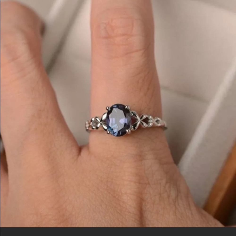 New Simulated Blue Sapphire ring sz 8